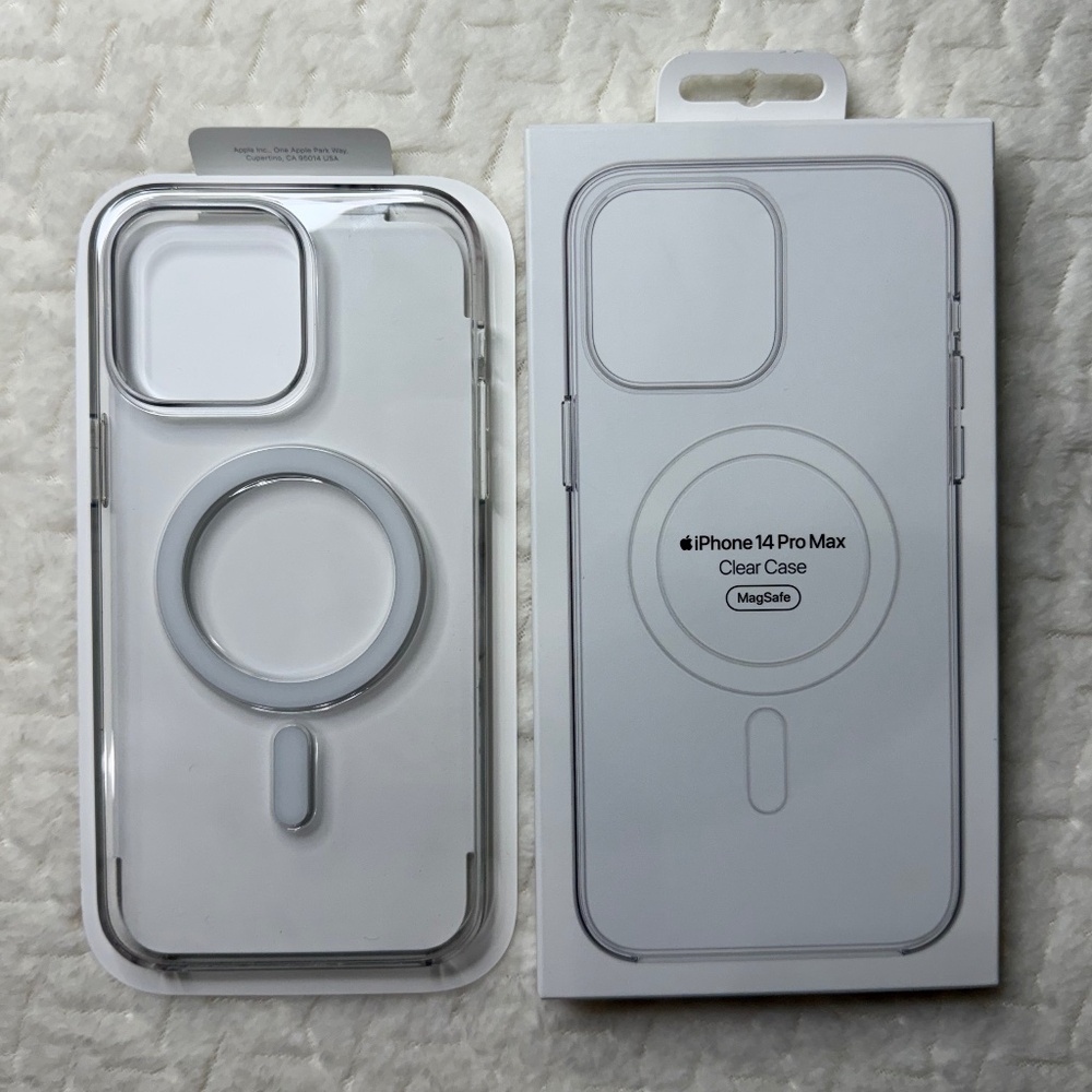 iPhone 14 Pro Max Clear Case with MagSafe, Apple, Genuine, Excellent Condition